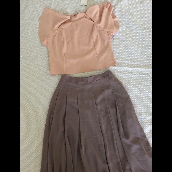 High low pleated skirt - Picture 2 of 6